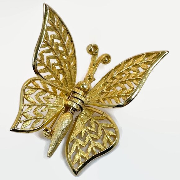 Butterfly Brooch, Articulated, Gold Tone, Vintage Pin, 2" Wide, Insect, Bug - Picture 4 of 4